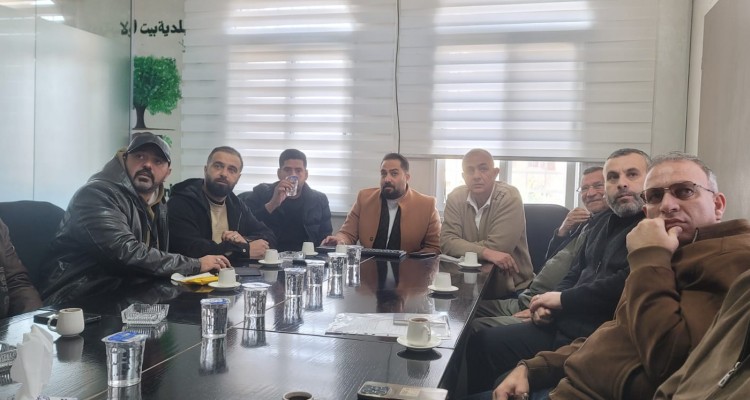 شركة النقل تتابع سير العمل في مشروع مغذيات الخليل لتعزيز الشبكة الكهربائية